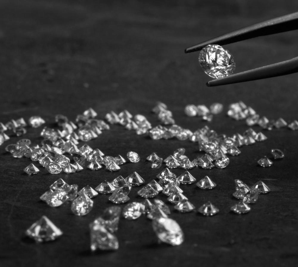 از الماسهای آزمایشگاهی تا الماسهای طبیعی: کدام یک را انتخاب کنیم؟ از الماسهای آزمایشگاهی تا الماسهای طبیعی: کدام یک را انتخاب کنیم؟